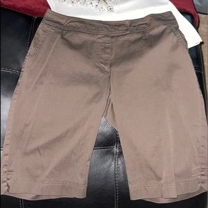 Tribella Shorts, size 8